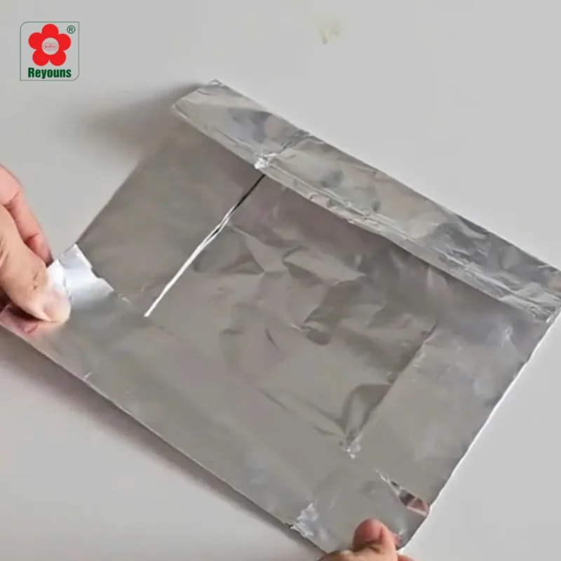 Cách làm khuôn bánh bằng giấy bạc tại nhà đơn giản, tiết kiệm