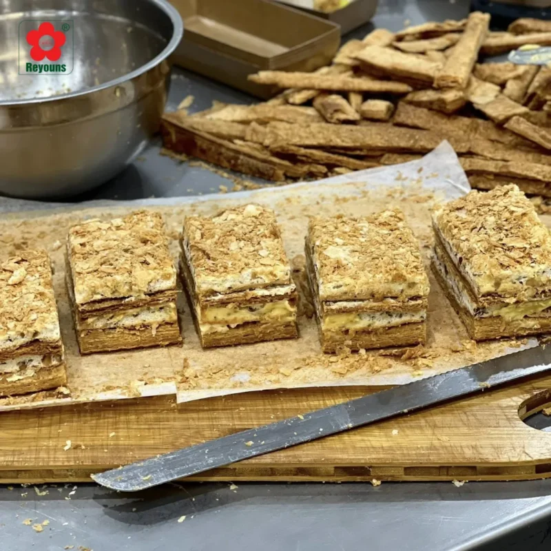 Bánh Napoleon giá bao nhiêu? Địa điểm bán bánh Napoleon ngon nhất