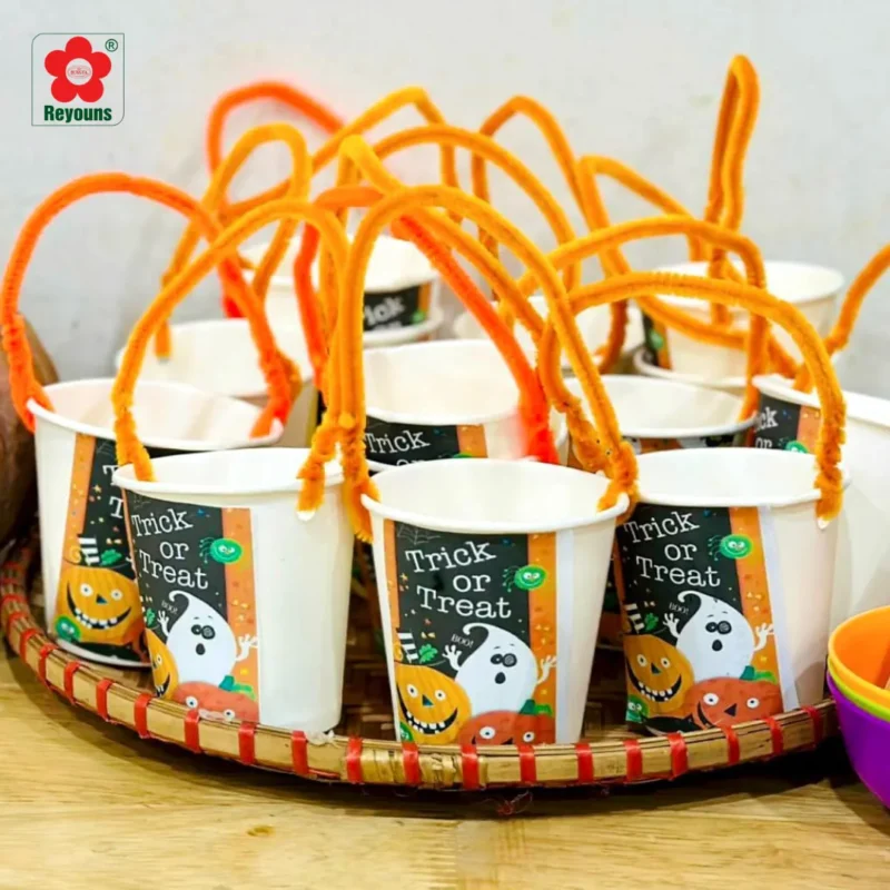 Cách làm giỏ đựng kẹo Halloween siêu đơn giản, nhanh và tiết kiệm chi phí