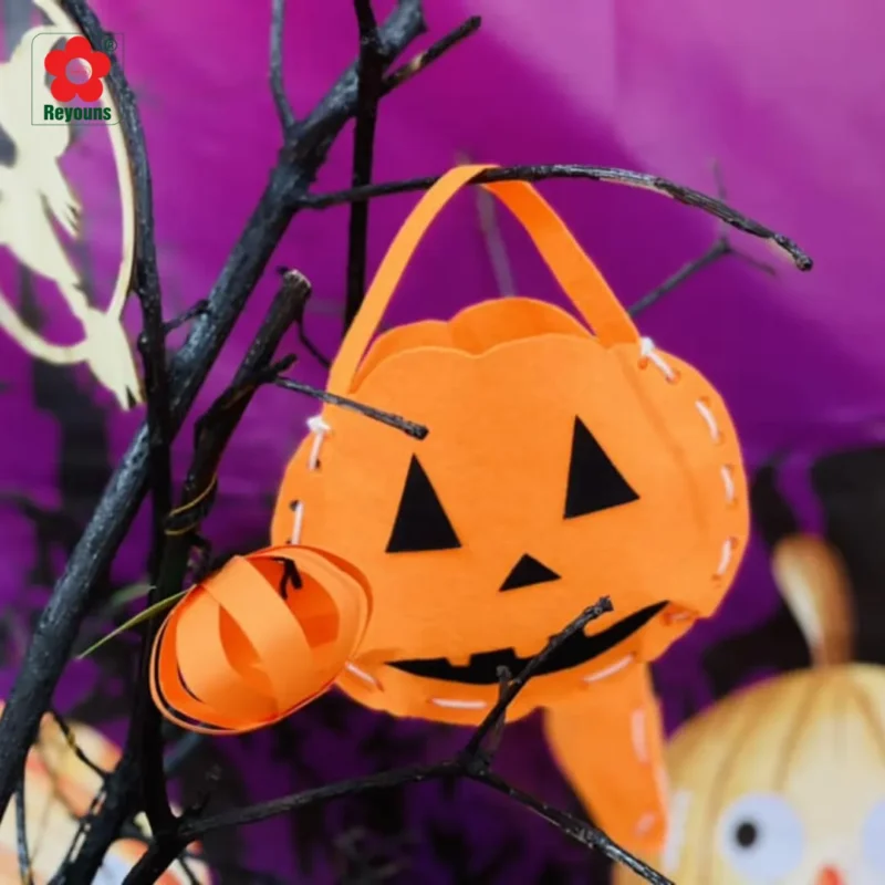 Cách làm giỏ đựng kẹo Halloween siêu đơn giản, nhanh và tiết kiệm chi phí