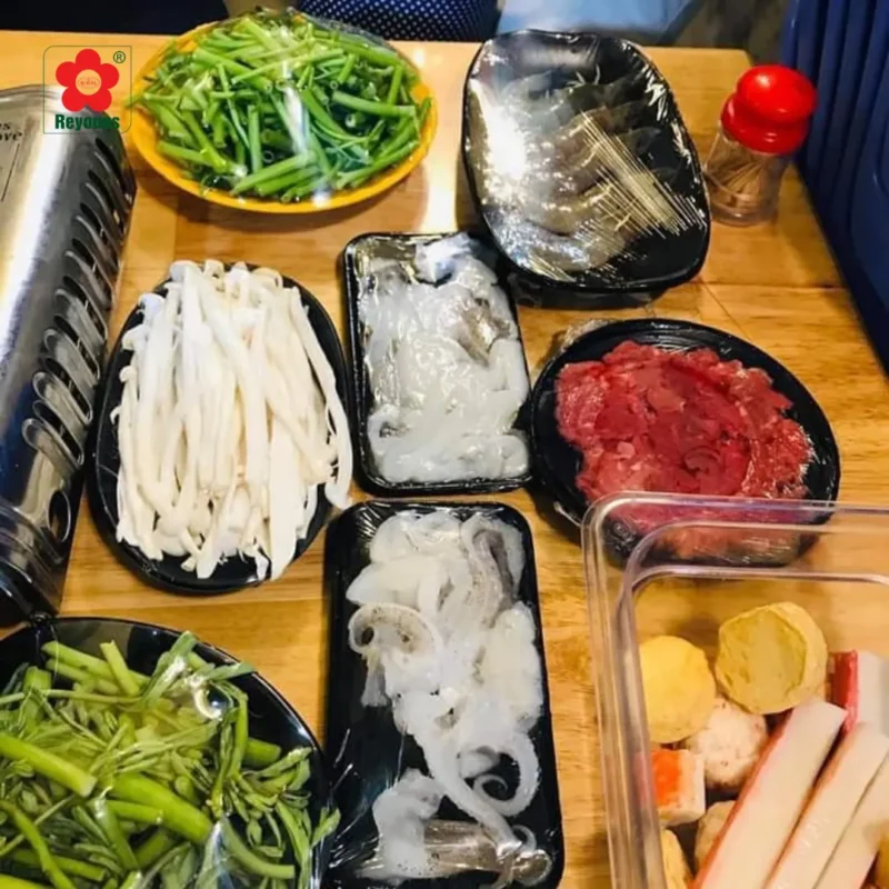 Menu mì cay Xíu quận 4 có gì đặc biệt? Review giá cả, các món best seller