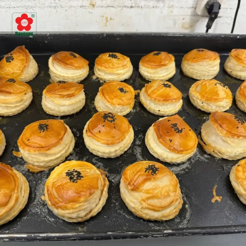 Cách làm bánh Pateso bằng bột mì tại nhà siêu đơn giản và thơm ngon