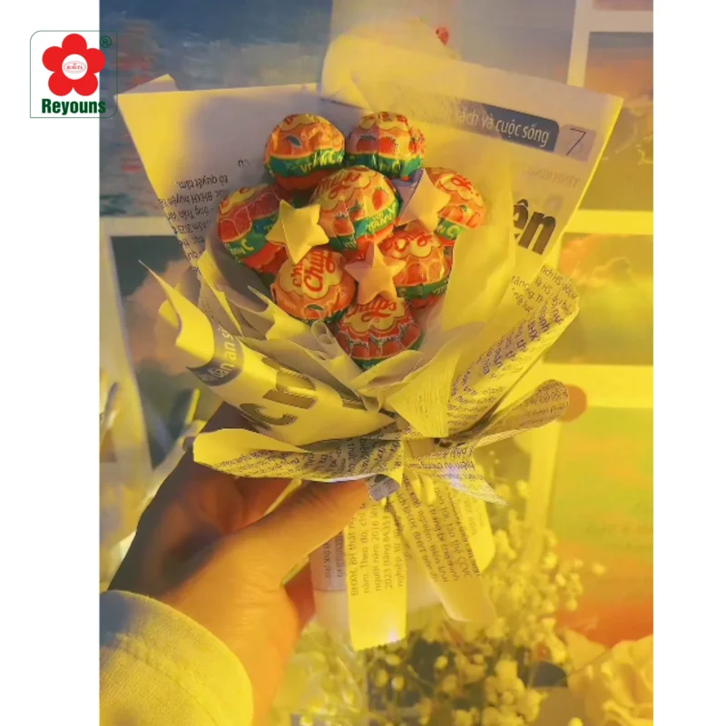 Cách làm bó hoa bằng kẹo mút Chupa Chups đẹp, đơn giản