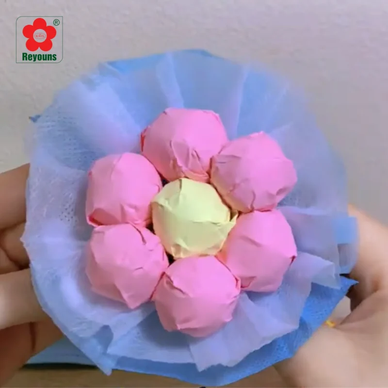 Cách làm bó hoa bằng kẹo mút Chupa Chups đẹp, đơn giản