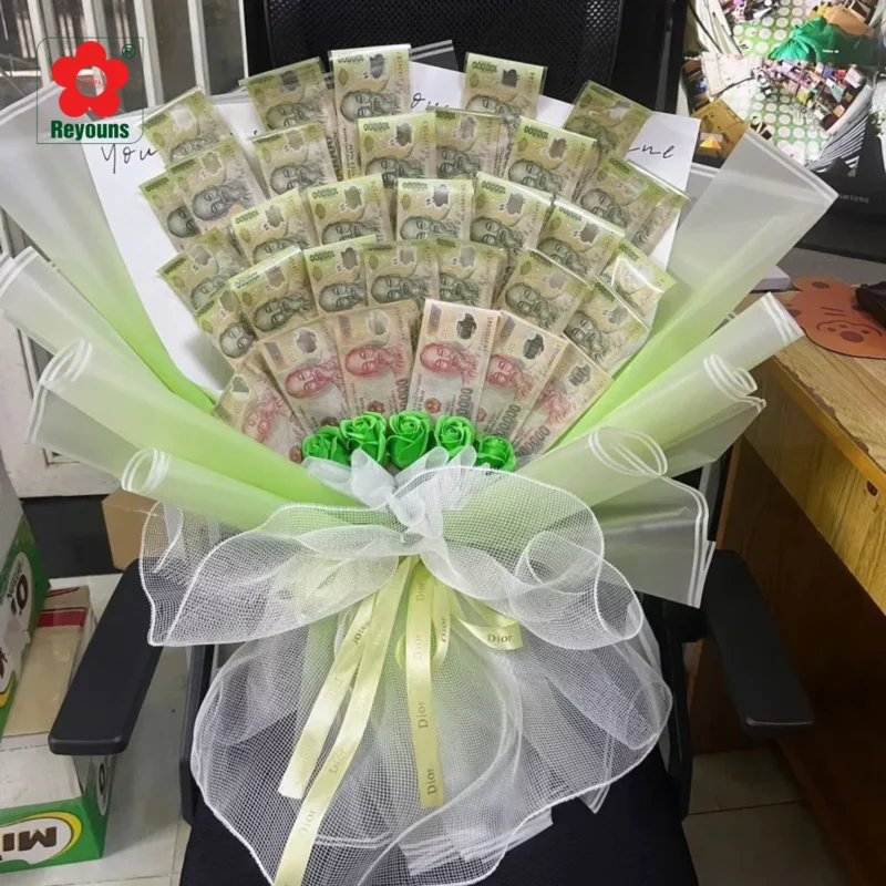 Cách làm bó hoa bằng tiền 500k đẹp mắt và độc đáo