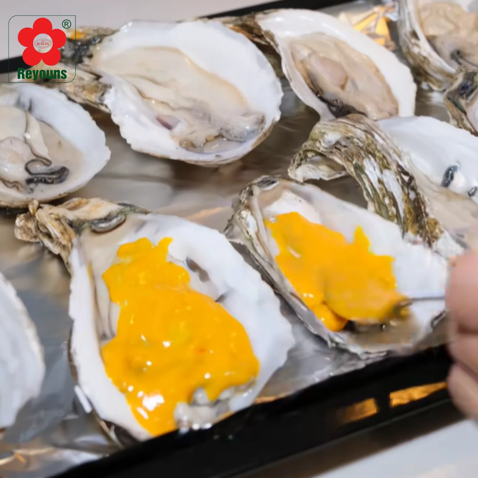 Bật mí cách làm hàu nướng sốt trứng muối tại nhà ngon ngất ngây