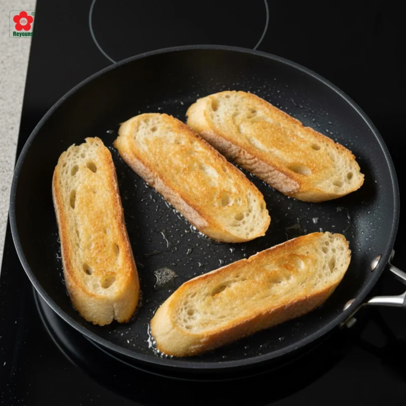 Cách làm bánh mì nướng mật ong bằng chảo đơn giản, vàng giòn tại nhà