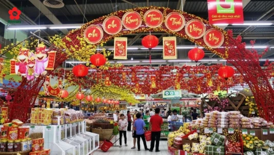 Trang trí Tết cho siêu thị: Ý tưởng đẹp mắt hút khách mua sắm đầu năm