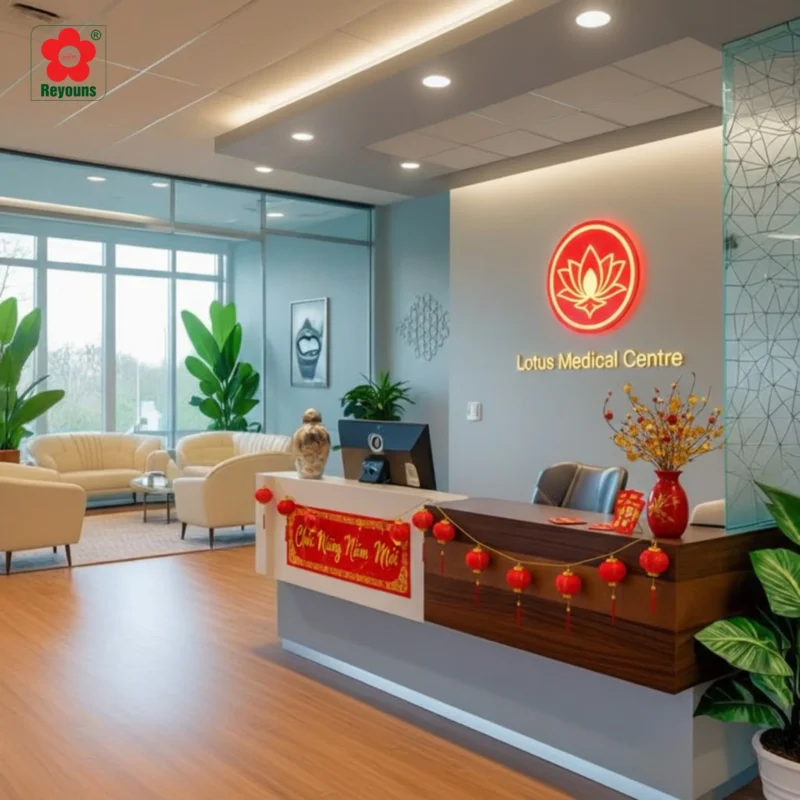 10+ Ý tưởng trang trí Tết quầy lễ tân chuẩn phong thủy, thu hút tài lộc