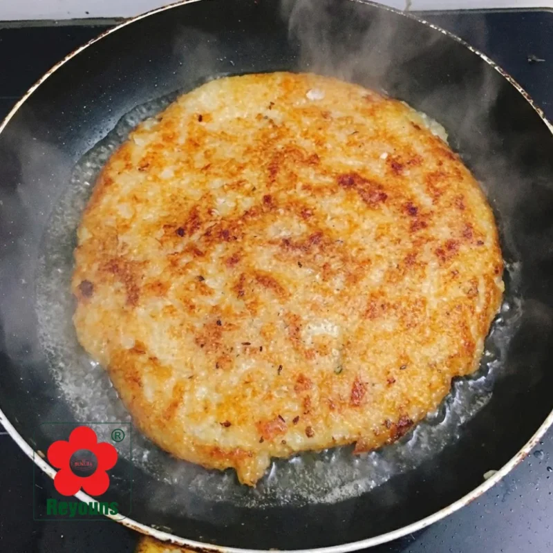 Cách chiên rán bánh chưng bằng nước siêu giòn, không dầu mỡ