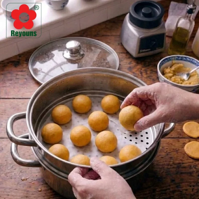 Cách làm bánh gấc bằng bột mì thơm ngon, đơn giản tại nhà