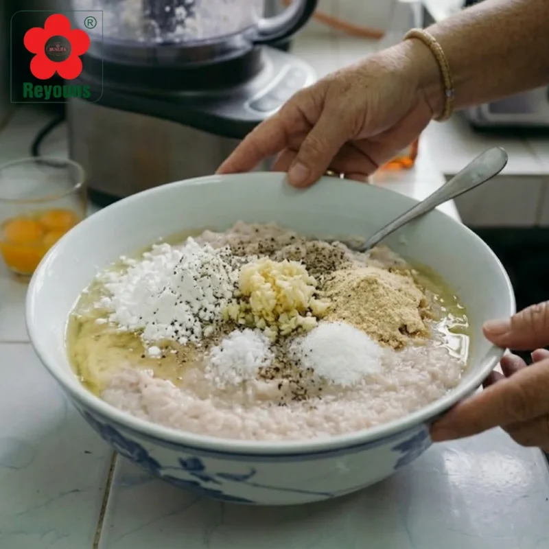 Cách làm cá viên chiên bằng bột năng dai ngon, đơn giản tại nhà