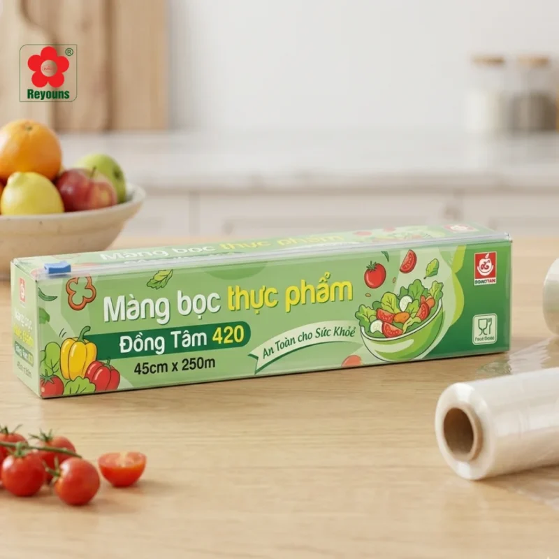 Màng bọc thực phẩm Đồng Tâm an toàn, bám dính tốt, tiện lợi cho mọi gia đình